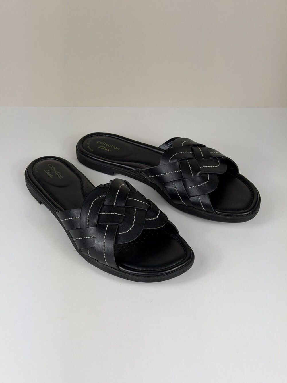Clarks Collection Women's Slide Sandals Size 9 Black Woven Comfort Sandals - Picture 2 of 10
